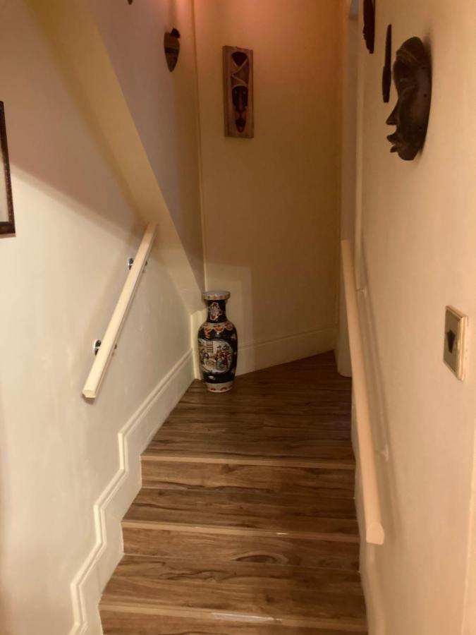 Mountroyal Victorian Studio Self Catering Apartment 3 Belfast Exterior foto