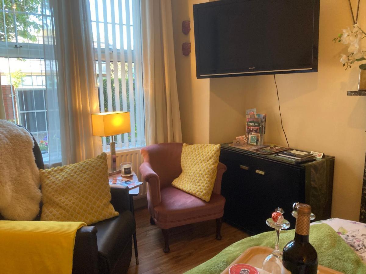 Mountroyal Victorian Studio Self Catering Apartment 3 Belfast Exterior foto